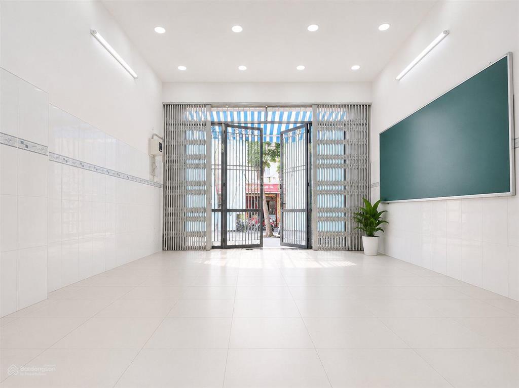 Ngân hàngđịnh giá 7.2 tỷ  chủ bán 7.2 tl  trung tâm tân phú  66m2 ngang 4.4