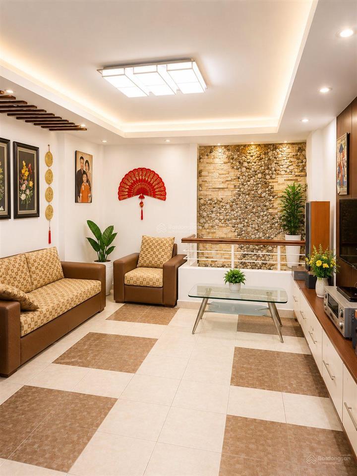 2 phút đến aeon mall hxh tránh nhau đúc 5 tầng kiên cố sổ vuông đẹp a4 chỉ 7.x