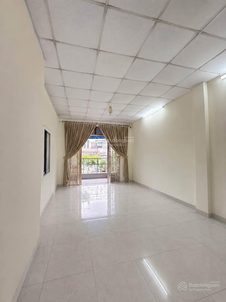 Hiếm ô tô tránh gần chợ tân hương sẵn dòng tiền 64m chỉ nhỉnh 8 tỷ