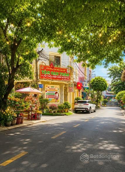 Chỉ 5.x có nhà 80m  hẻm xe hơi tránh  sẵn dòng tiền giáp aeon tân phú