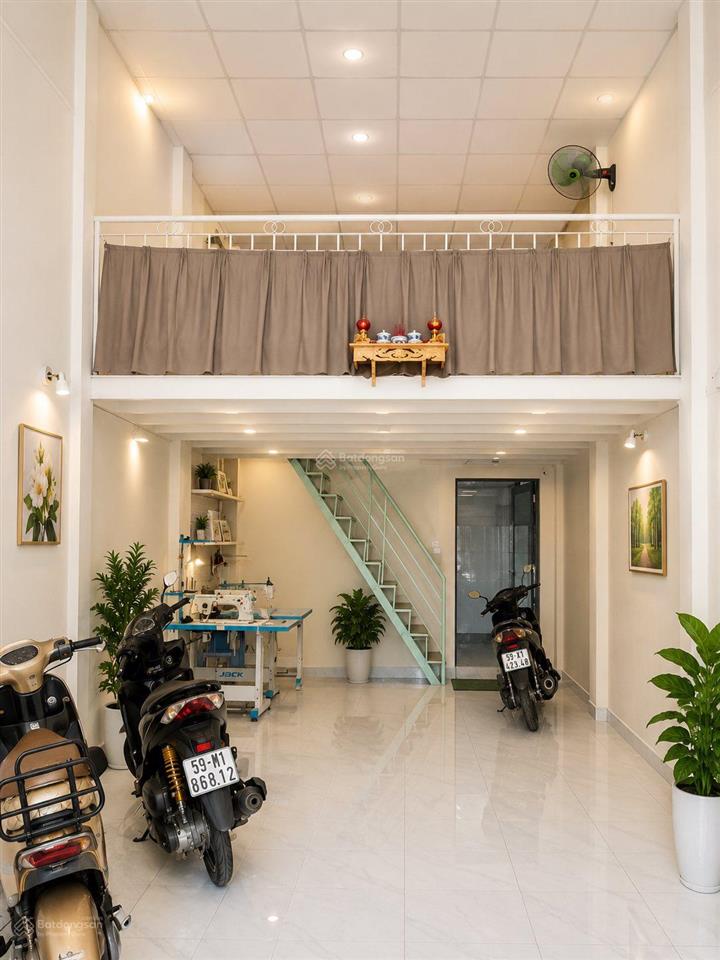 Chỉ 5.x có nhà 80m  hẻm xe hơi tránh  sẵn dòng tiền giáp aeon tân phú