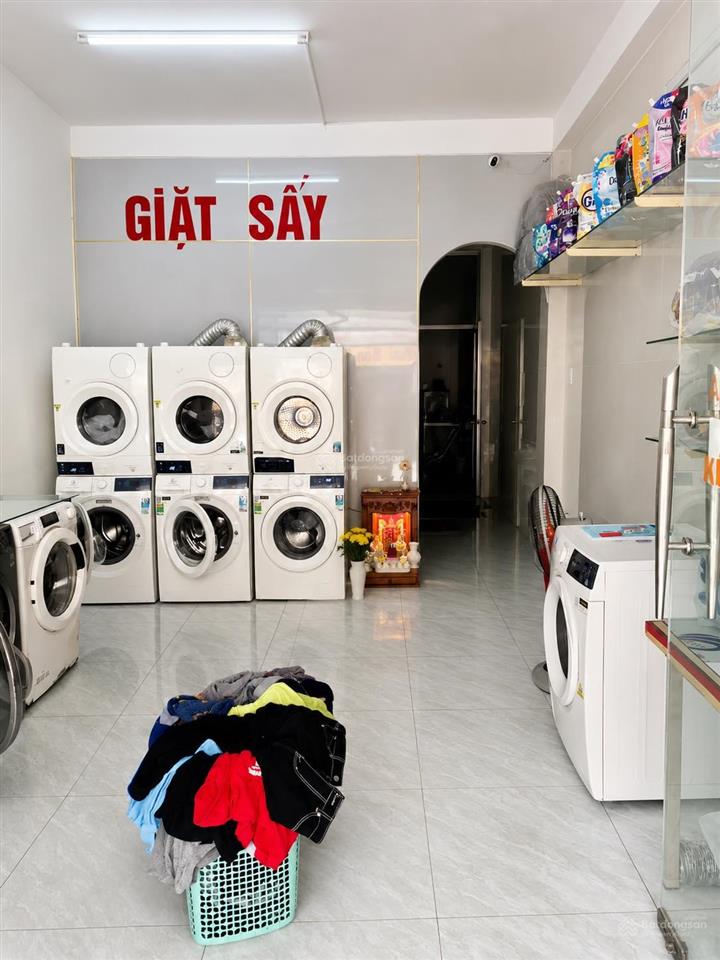 Mặt tiền đối diện đhct  3 tầng sẵn dòng tiền  giá ngộp 8.x tỷ!