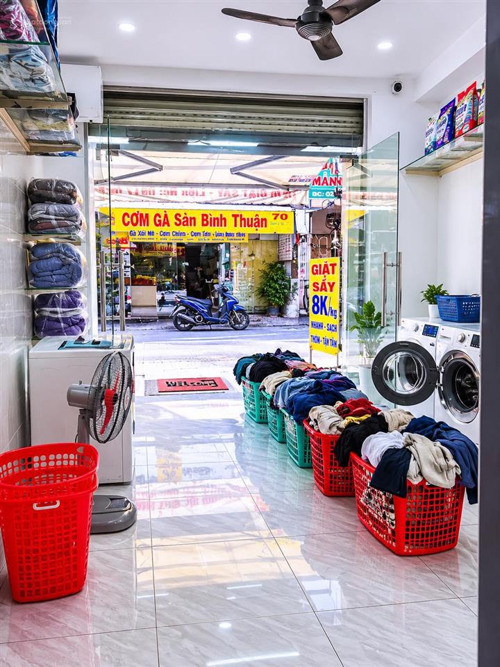 Mặt tiền đối diện đhct  3 tầng sẵn dòng tiền  giá ngộp 8.x tỷ!