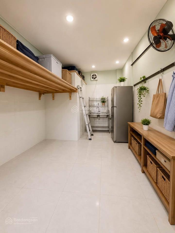 Siêu phẩm tân phú  xe hơi ngủ trong nhà  3 phút đến aeon mall 58m chỉ 5.5 tl