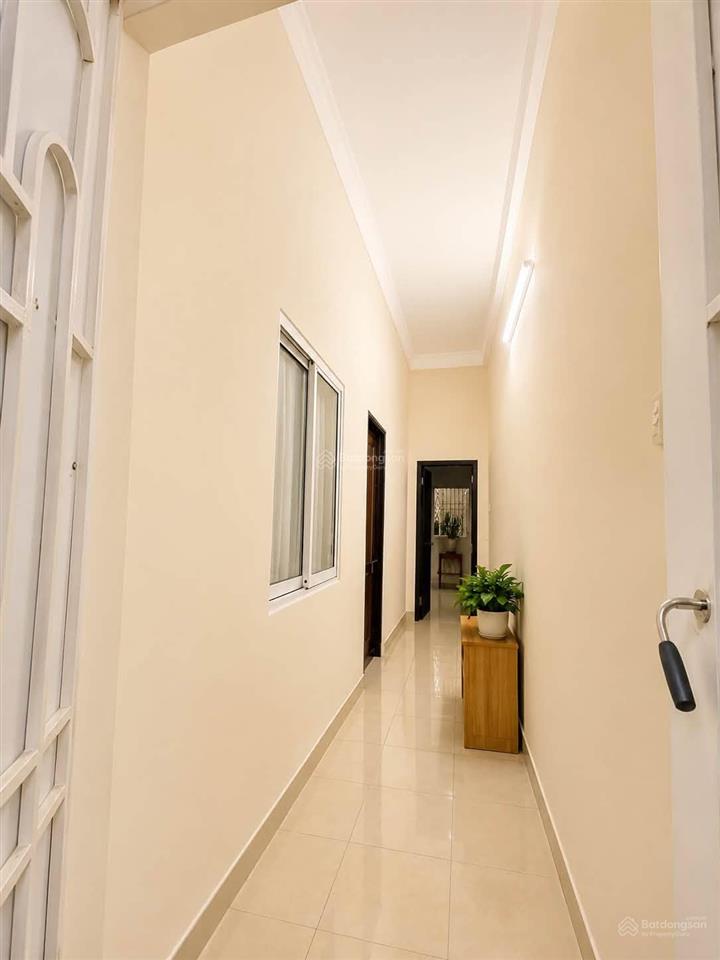 Giảm hơn 2 tỷ  lê thúc hoạch  nhà đúc 3 tầng 96m ngang 5m  hxh tránh  chỉ 9.x tỷ tl