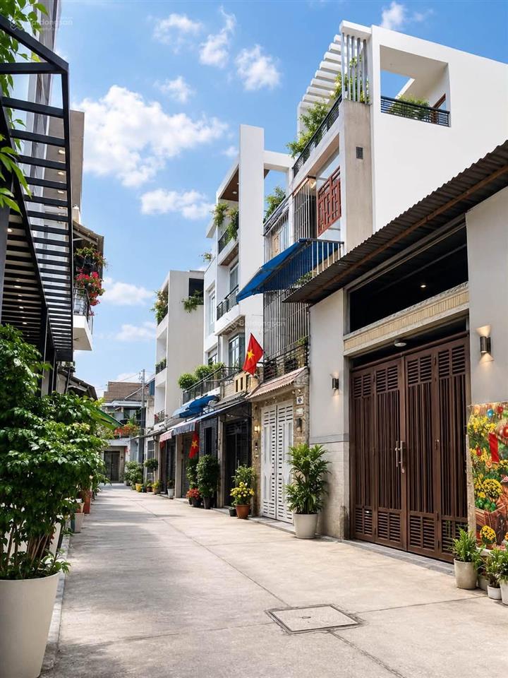 Chỉ 6 tỷ có ngay nhà 2 tầng 73m  hẻm 6m thông  sát vách aeon tân phú