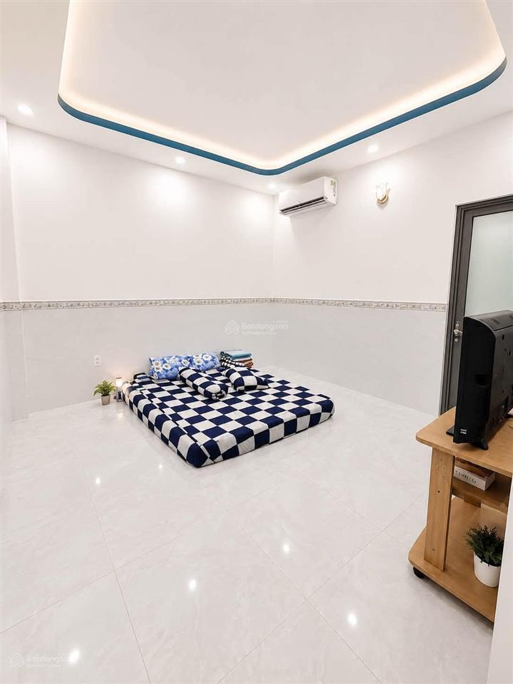118m ngang 5 nở hậu  hẻm 6m sát go phú thạnh  nguyễn sơn chỉ 11.x