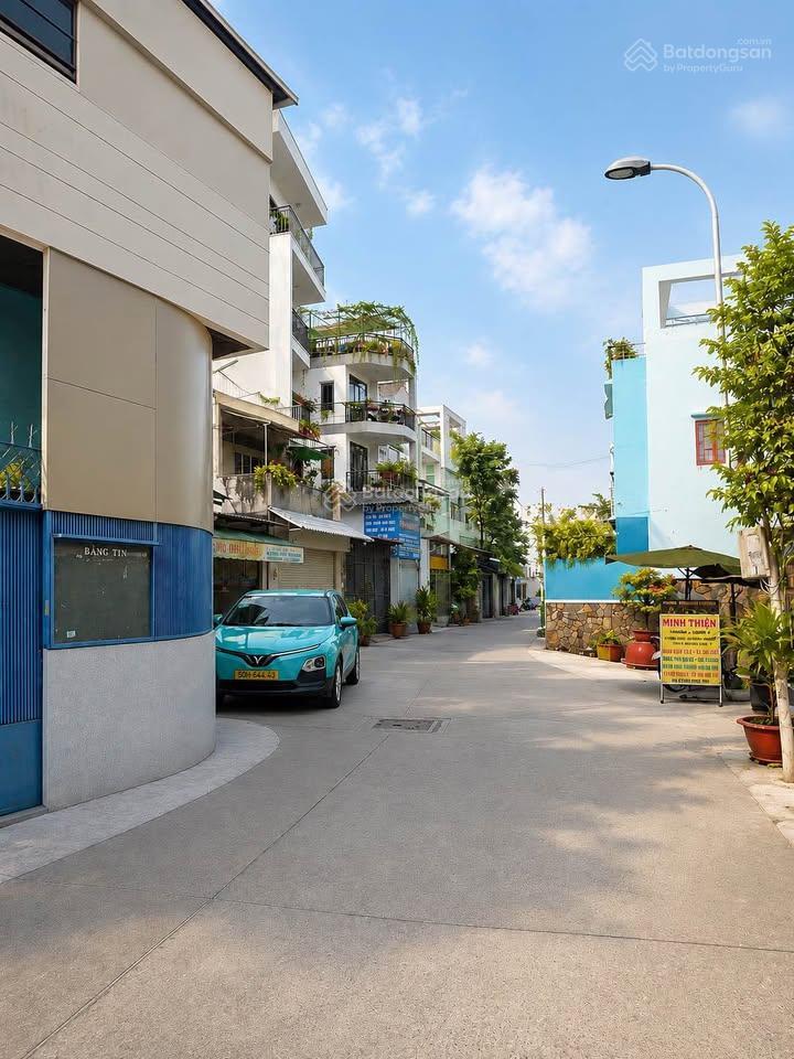 Bán nhà phú thọ hòa tân phú 74m2 ngang 4.4m hẻm xe hơi đỗ cửa sẵn dòng tiền chỉ 5.7 tỷ