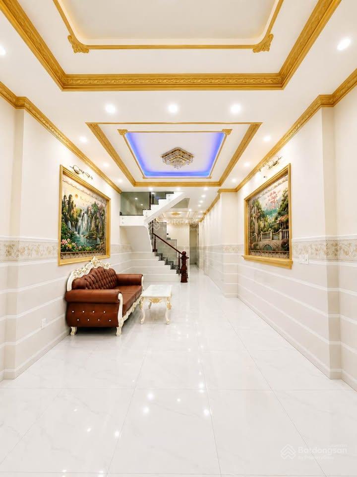Ngộp  mặt tiền ngay khu ẩm thực tân phú  3 tầng 90m2 nở hậu 7.4m chỉ 9, x tỷ