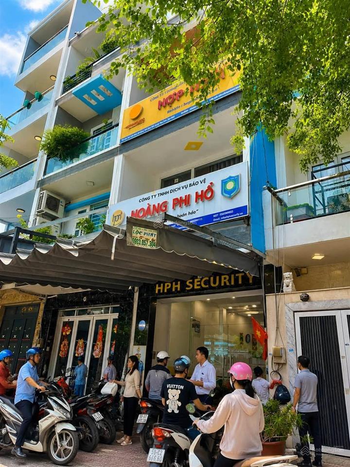 Bán nhà mặt tiền tân sơn nhì  84m2 sẵn dòng tiền  chỉ 10,x tỷ