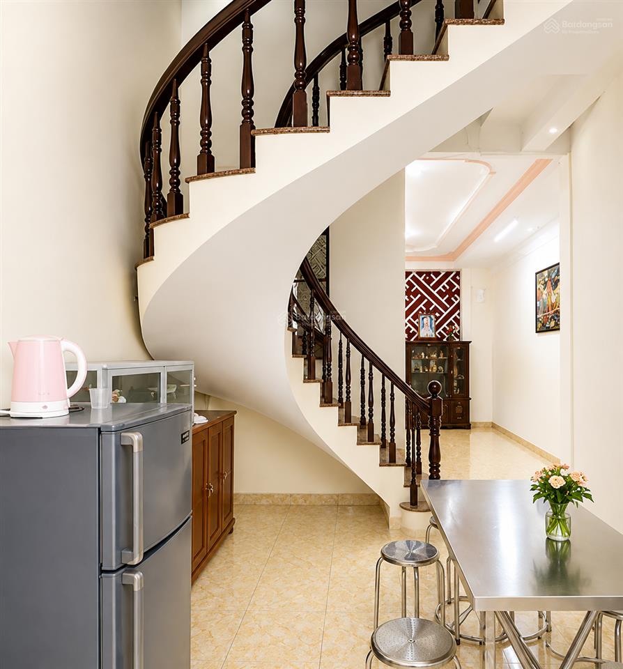 Khu vip tân sơn nhì  nhà 85m ngang 4.6m nở hậu 6m  gần ga t3  chỉ 7.x tỷ