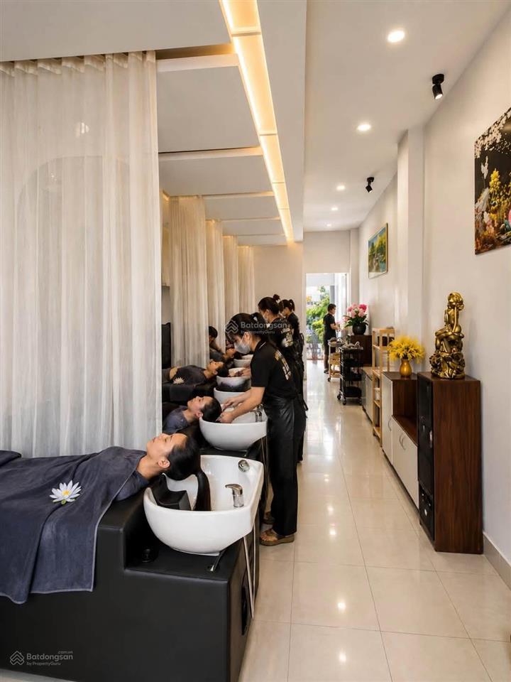 Mặt tiền kinh doanh 20m  lề 5m  kế chợ tân hương  80m  dòng tiền 30 triệu  giá 14.x tỷ