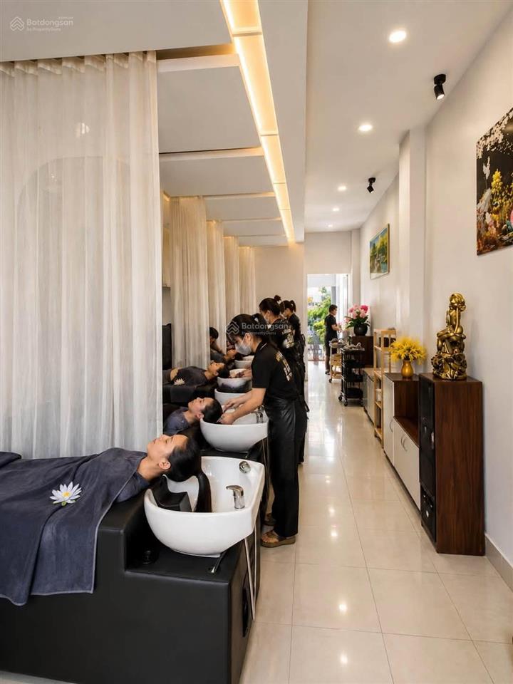 Mặt tiền kinh doanh 20m  lề 5m  kế chợ tân hương  80m  dòng tiền 30 triệu  giá 14.x tỷ