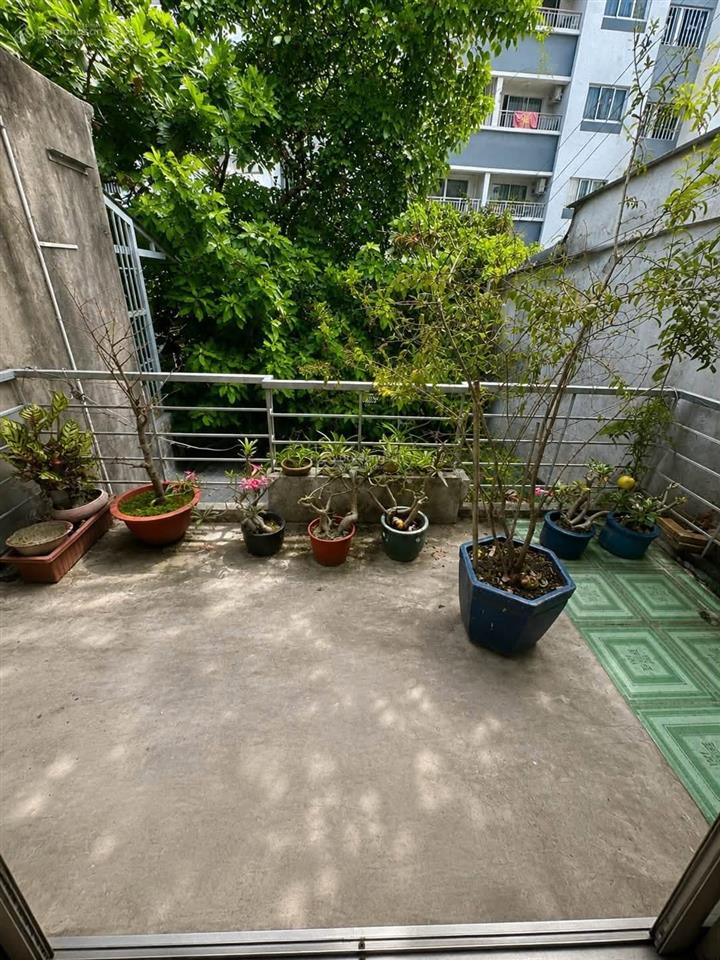 Bán nhà ngay ngã tư âu cơ lạc long quân, hẻm xe hơi tránh, 74m2, 3 tầng