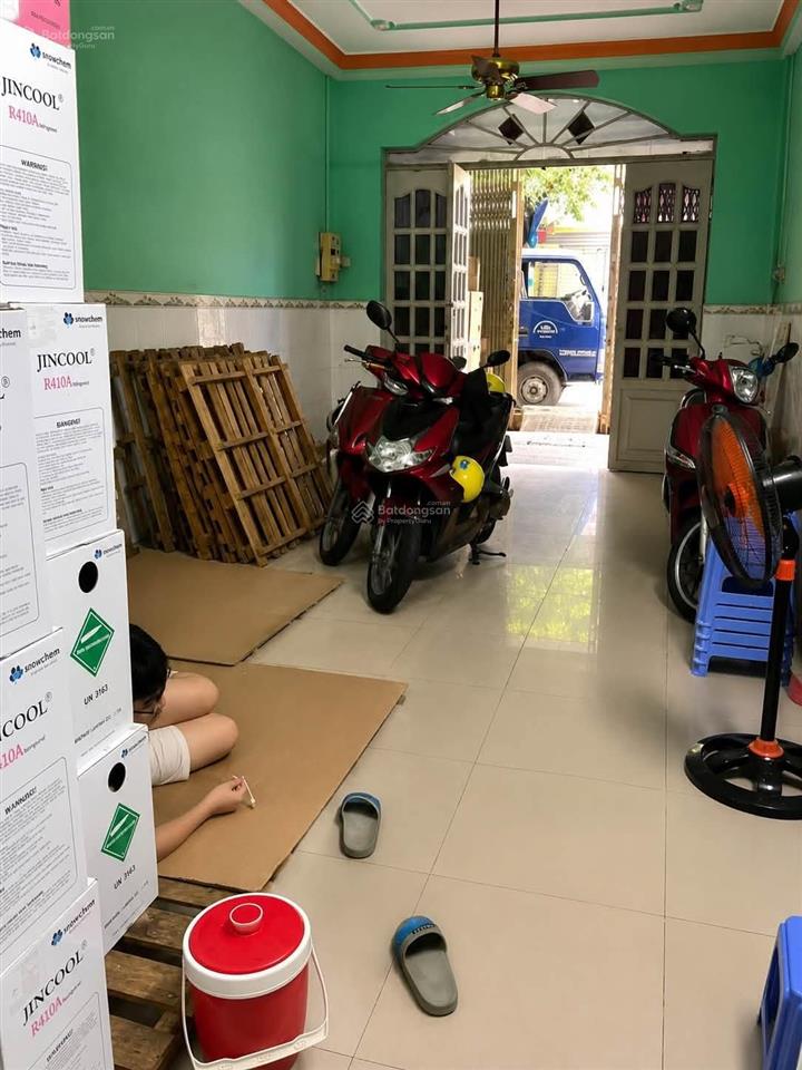 Bán nhà hẻm 8m 2 tầng 74m giá nhỉnh 90tr/m giáp đầm sen quận 11  doanh thu hơn chục