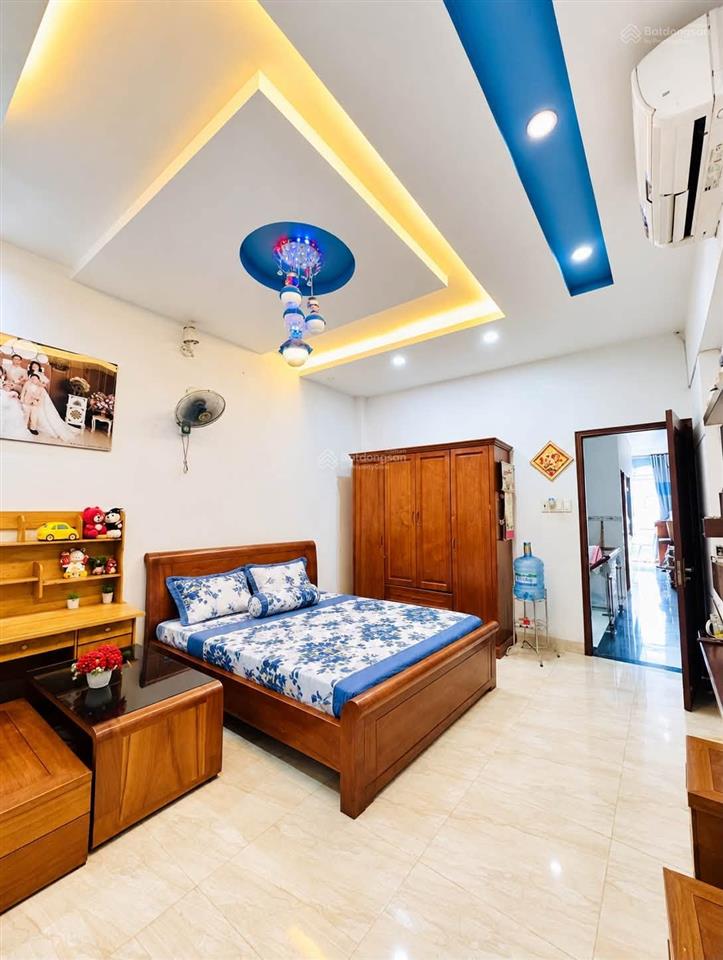 Bán nhà gần chợ tân hương 2 tầng 80m hẻm xe hơi tránh giá 7.x