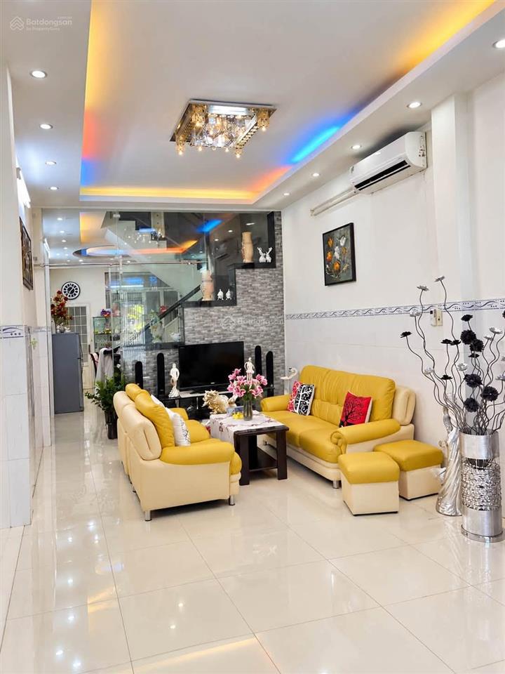 Bán nhà gần đầm sen, hẻm xe hơi, 74m nở hậu, 2 tầng giá 6.x
