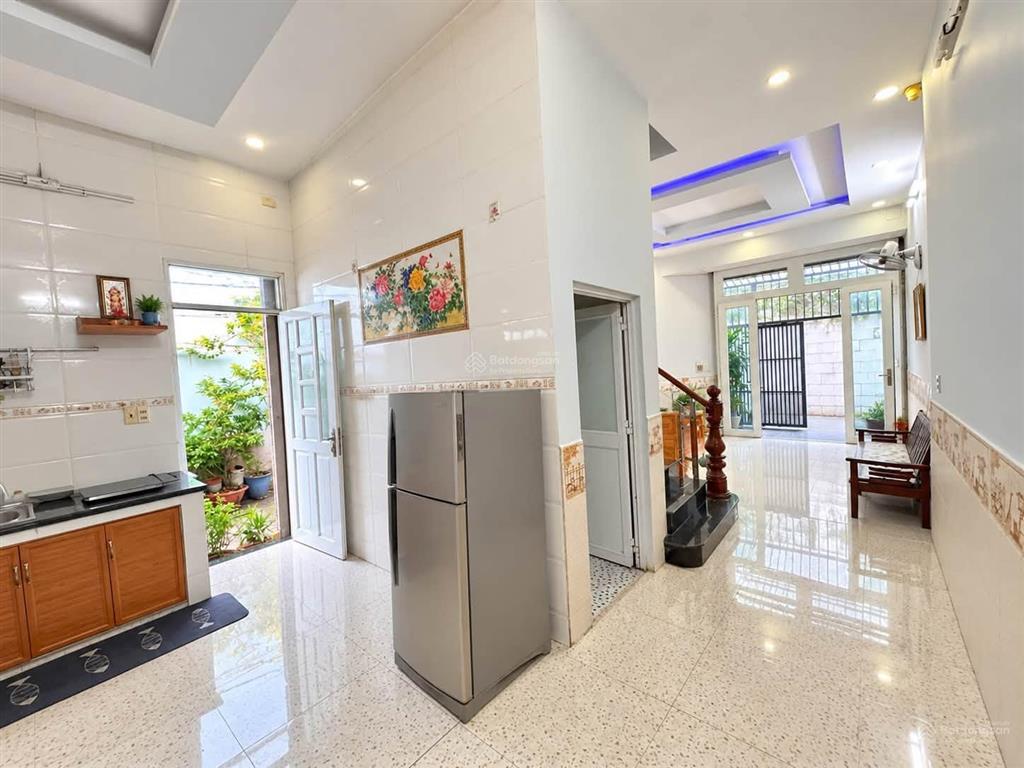 Bán nhà lô góc gò dầu tân phú 64m2 ngang 5m hxh thông nhỉnh 7 tỷ