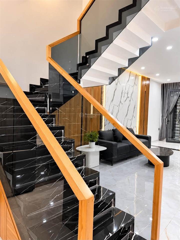Nhà mới đẹp ngay tô hiệu hẻm 7m 74m ngang 4.3 nở hậu full nội thất 7 chỉ 7.x