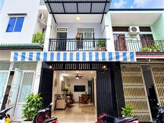 Giáp aeon tân phú 2 mặt hẻm xe hơi nhà 2 tầng 61m chỉ 5.4 tỷ thương lượng
