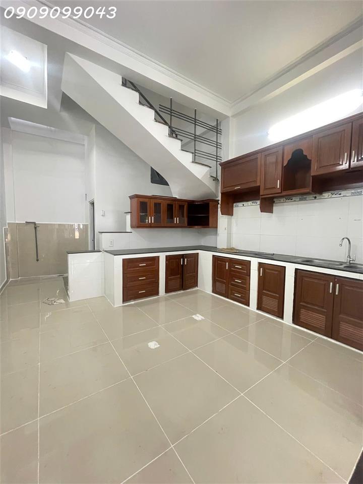 NHÀ BÁN HXH 7 CHỖ ĐỖ CỬA-NHÀ 3 TẦNG BTCT.
ĐƯỜNG TRẦN THỊ CỜ -Q12- 44M2-HƠN NHẸ 5 TỶ