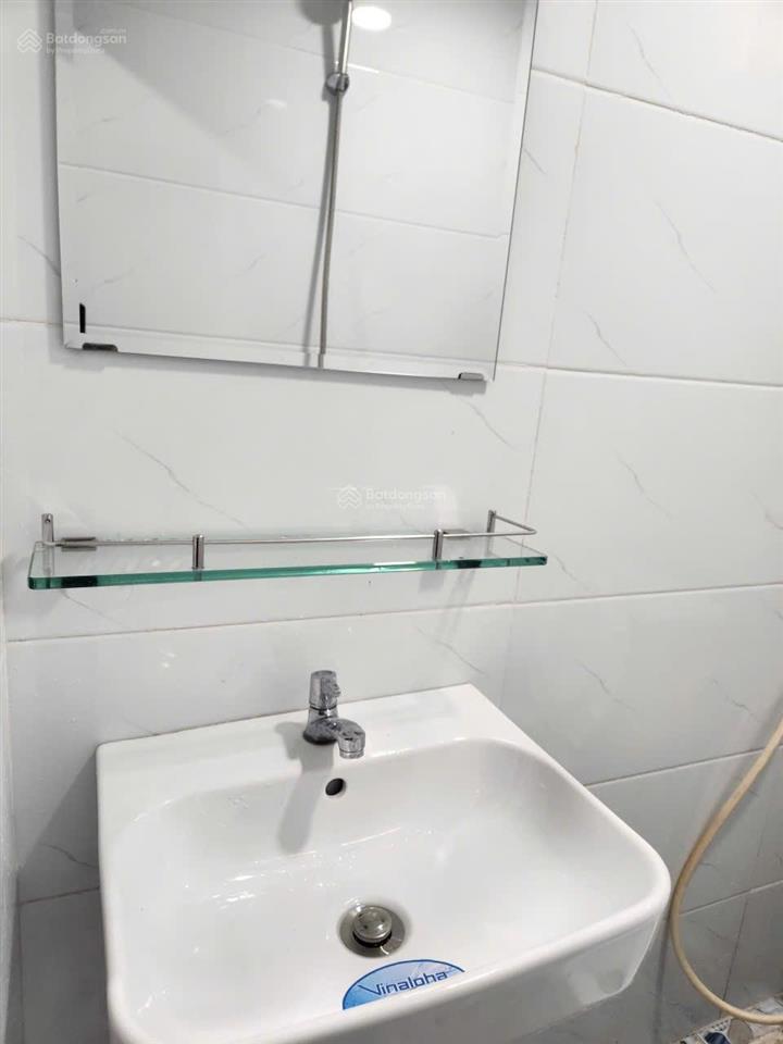 Chính chủ bán cc 2pn bàu cát, tân bình diện tích 62m2 (2pn, 1wc) giá 1,980 tỷ (~32tr/m2)