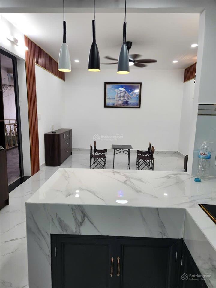 Chính chủ bán cc 2pn bàu cát, tân bình diện tích 62m2 (2pn, 1wc) giá 1,980 tỷ (~32tr/m2)