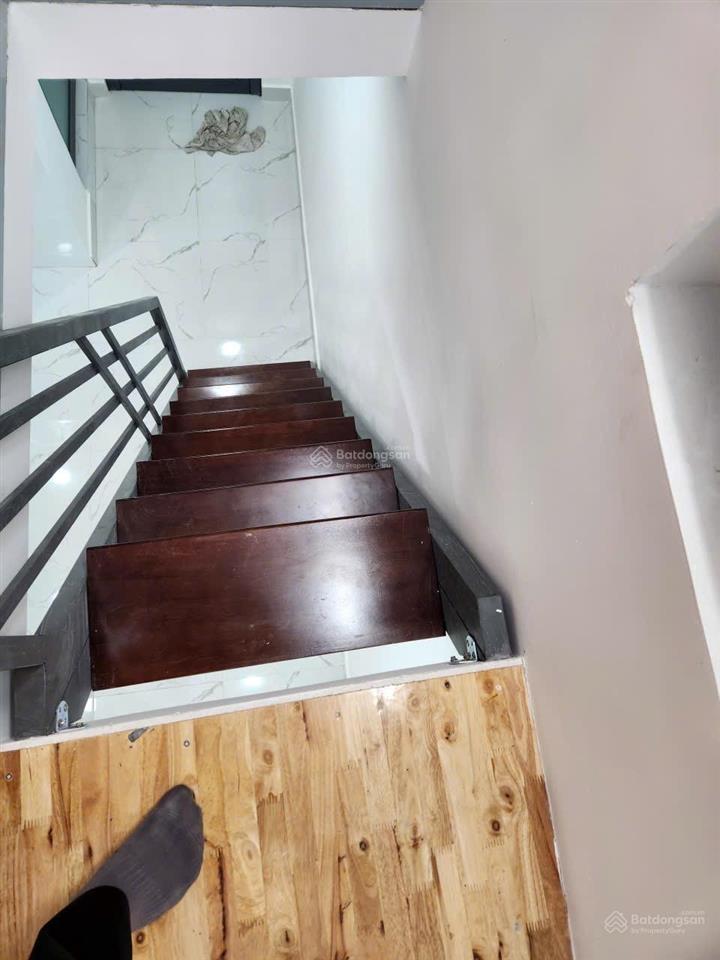 Chính chủ bán cc 2pn bàu cát, tân bình diện tích 62m2 (2pn, 1wc) giá 1,980 tỷ (~32tr/m2)