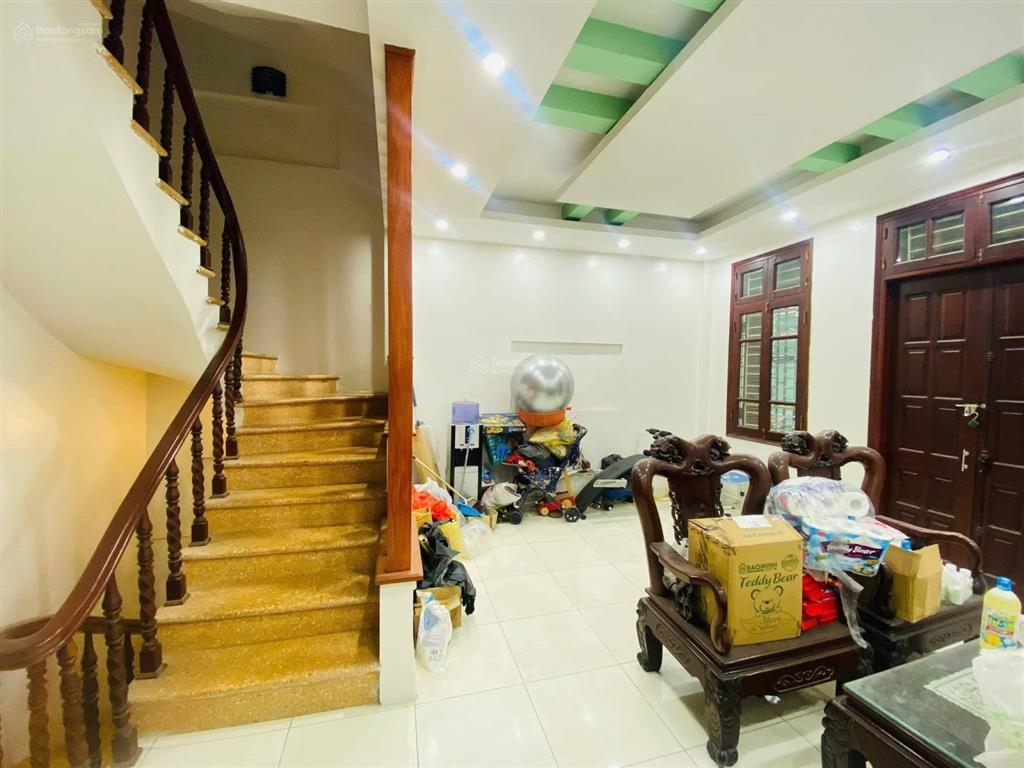 Bán nhà phân lô đại kim  hoàng mai  vỉa hè  ô tô tránh. dt 85m2 x 4 tầng. giá 26.5 tỷ