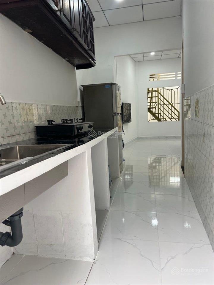 Bán nhà mới đẹp có gác 63,5m2 hẻm 1225 huỳnh tấn phát hẻm to