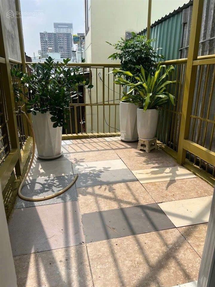 Bán nhà mới đẹp có gác 63,5m2 hẻm 1225 huỳnh tấn phát hẻm to