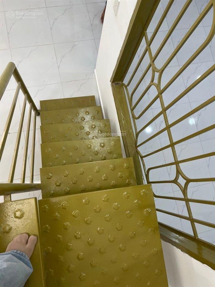 Bán nhà mới đẹp có gác 63,5m2 hẻm 1225 huỳnh tấn phát hẻm to