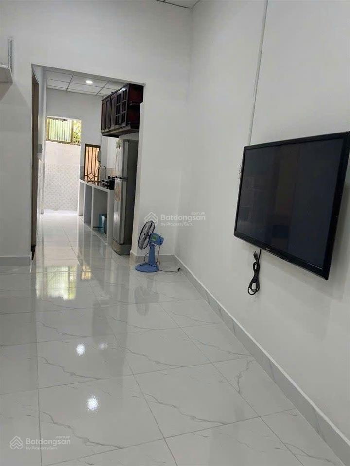 Bán nhà mới đẹp có gác 63,5m2 hẻm 1225 huỳnh tấn phát hẻm to