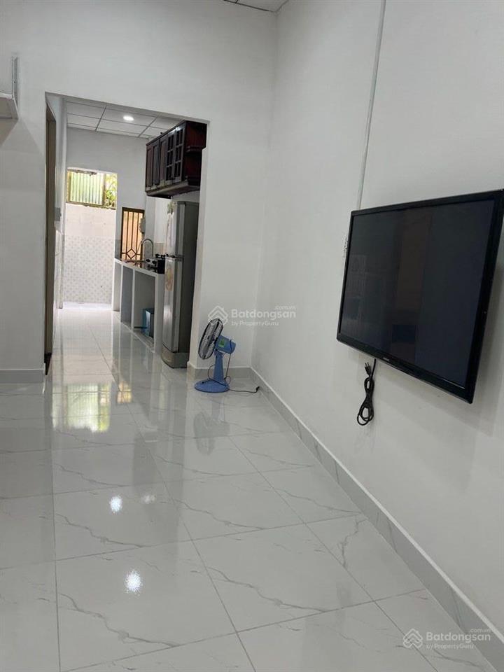 Bán nhà mới đẹp có gác 63,5m2 hẻm 1225 huỳnh tấn phát hẻm to