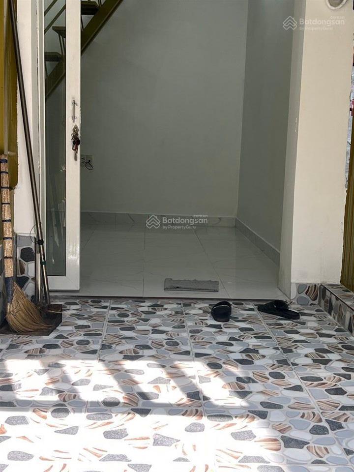 Bán nhà mới đẹp có gác 63,5m2 hẻm 1225 huỳnh tấn phát hẻm to
