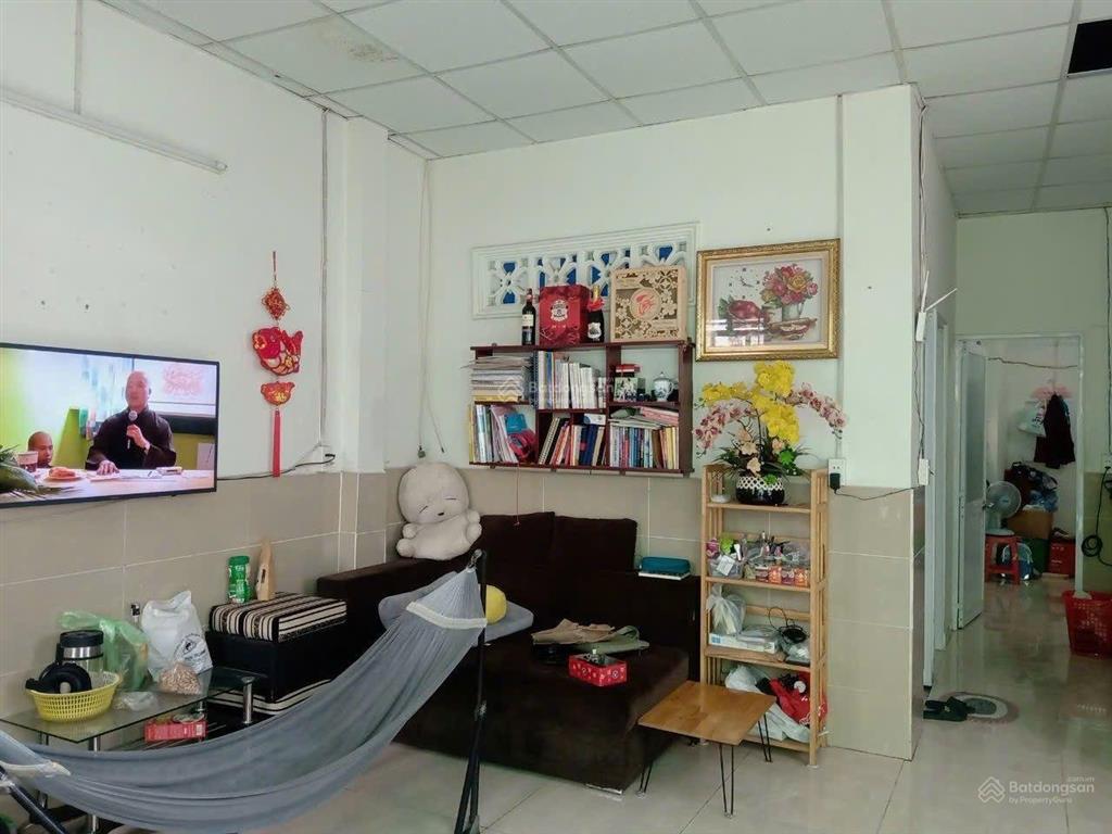 Bán nhà cấp 4, 75m2 sổ riêng hẻm to 3,5m gần mặt tiền ngay cầu kênh số 3