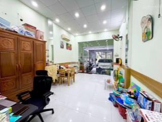 5.8 tỷ  76m2  2 mặt hẻm thông xe hơi vào cửa  cây xanh quanh nhà