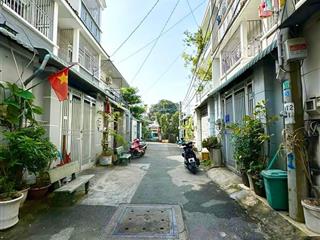 Nhà liền kề 3 tầng như mới ôtô đỗ cửa  57m2 chỉ 5.95 tỷ hiệp phú, quận 9