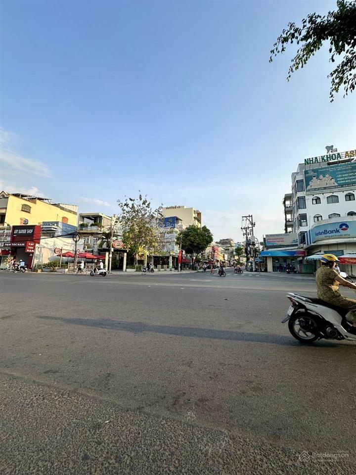 Bán dãy trọ 6 phòng mặt tiền 6,7m ôtô tránh lã xuân oai 5.6 tỷ