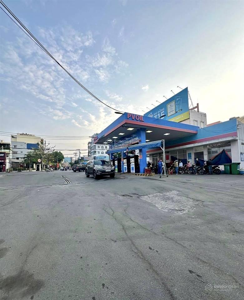 Bán dãy trọ 6 phòng mặt tiền 6,7m ôtô tránh lã xuân oai 5.6 tỷ
