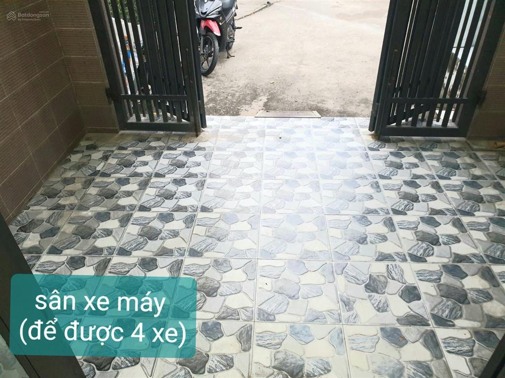 Nhà shr, hẻm & sân xe hơi + sân xe máy, 2pn, khách, bếp, dt 43 m2, p. đông hòa, dĩ an cũ chỉ 1.5 tỷ