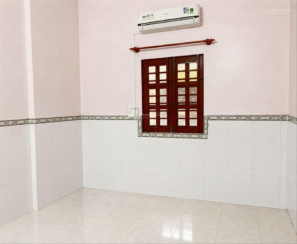 Nhà hẻm & sân ô tô, mt 5m, 4 pn, 2 wc, 126m2, 100m2 thổ, đông hòa dĩ an giáp thủ đức chỉ 4tỷ5 tlcc