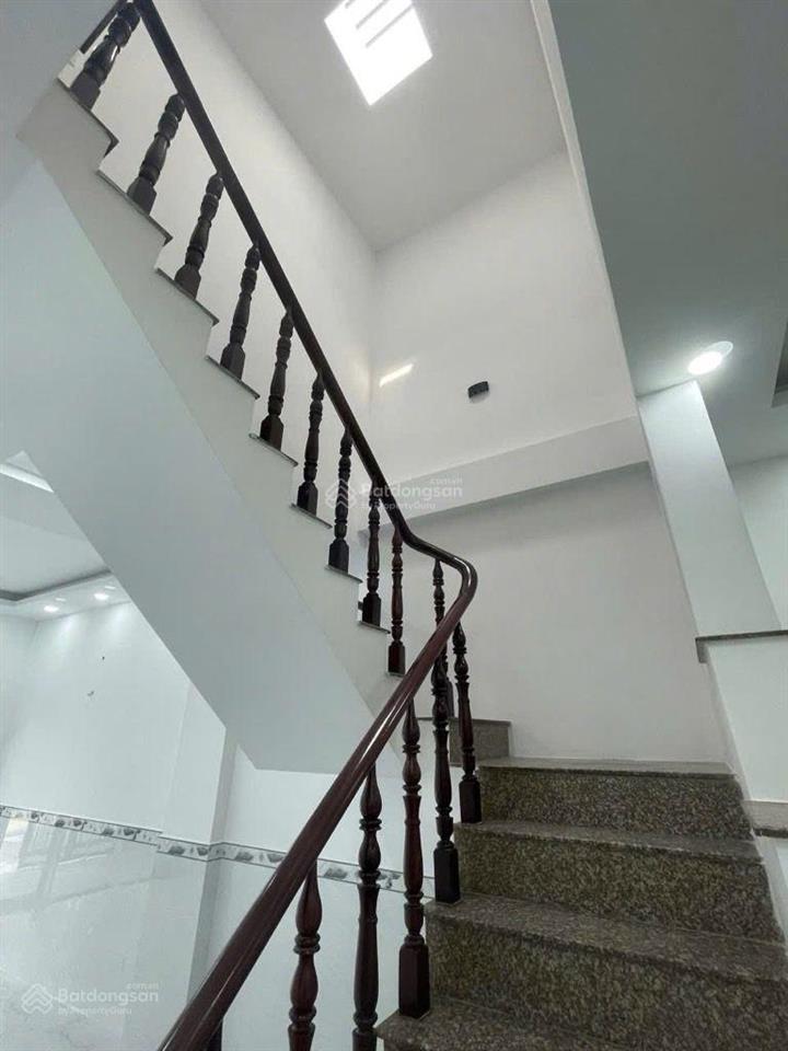 Bán nhà mặt tiền kinh doanh đs11bhhbình tân sát aeon tân phú4x15m chỉ hơn