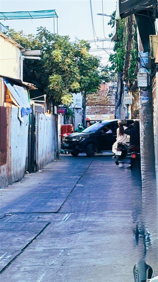 Giảm còn 3.tỷ7|ngang 5,5m dài 9m| xe hơi cạnh nhà|tỉnh lộ 10giáp tên lửaq6sổ hồng chuẩn chỉnh