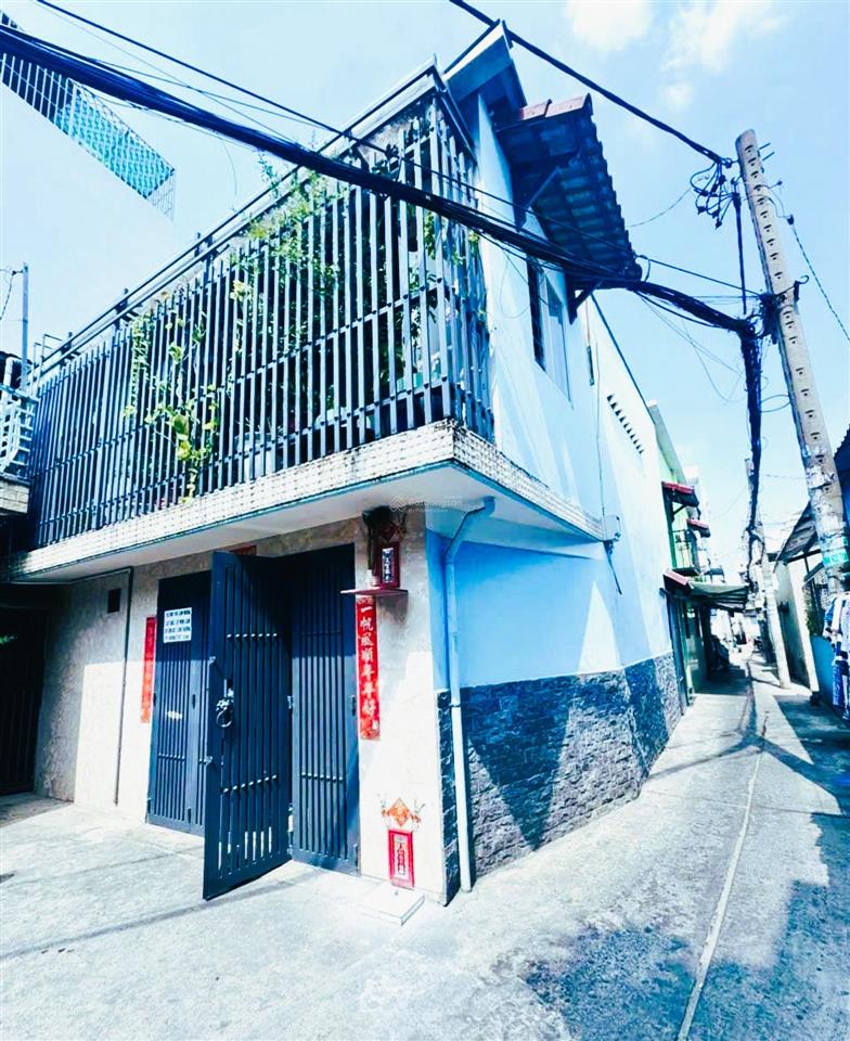 Giảm còn 3.tỷ7|ngang 5,5m dài 9m| xe hơi cạnh nhà|tỉnh lộ 10giáp tên lửaq6sổ hồng chuẩn chỉnh