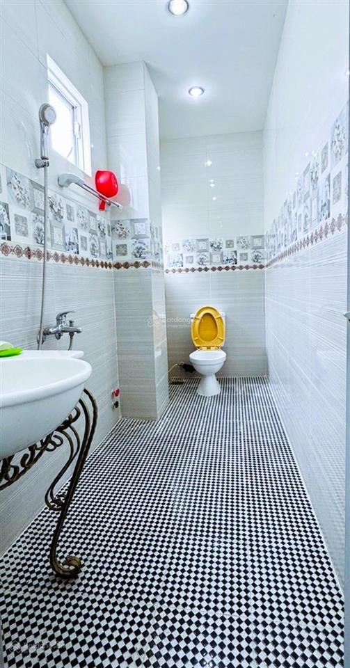 Mặt tiền đường 12mquận 6, cư xá ra đa4 tầng 3 mặt thoáng chính chủ 1 đời  hàng thơm