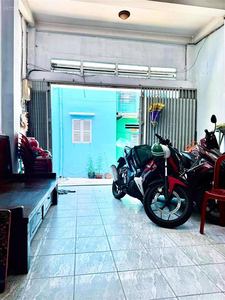 Sát chợ điện tử nhật tảo q11  53m2  3 tầng  hẻm 4m thông  gần mặt tiền không lg