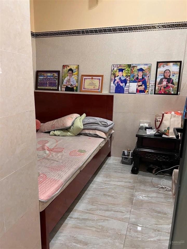 Nhà đẹp hẻm xe hơi 5m  ngay hương lộ 2  lê văn quới  chỉ nhỉnh 4 tỷ