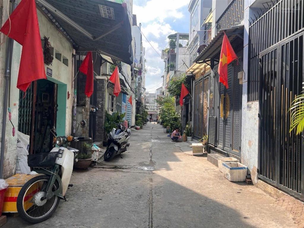 Nhà đẹp hẻm xe hơi 5m  ngay hương lộ 2  lê văn quới  chỉ nhỉnh 4 tỷ