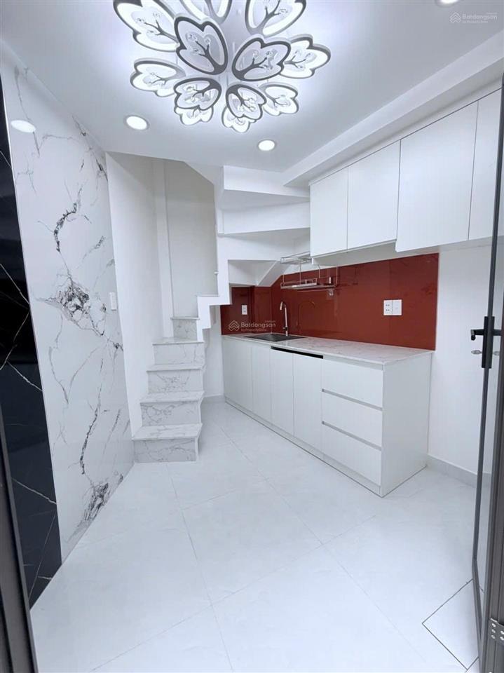 Nhỉnh 1 tỷ nhà riêng 3 tầng tân phú 2pn 3wc full nội thất sổ hồng riêng